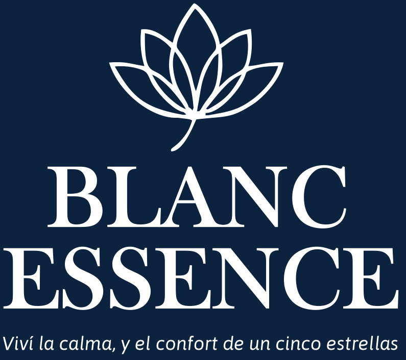Logo Blanc Essence en blanco con pie de marca, fondo azul marino